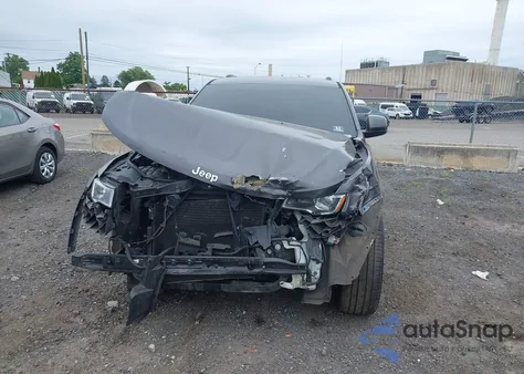 2017 Jeep Grand Cherokee Laredo 4X4 из США, поврежденный, VIN 1C4RJFAG2HC901982